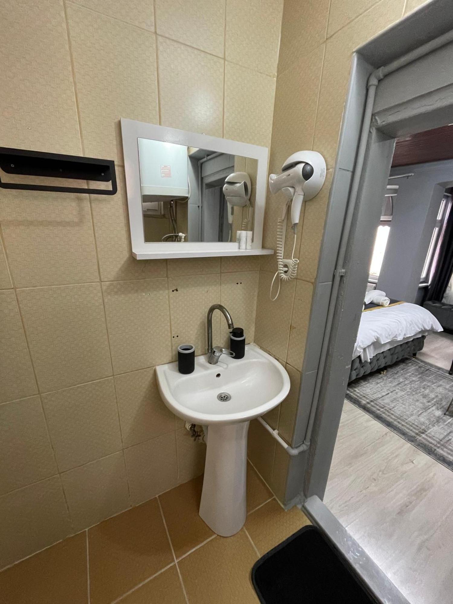 Nefti Red Suite Istanbul Exteriör bild