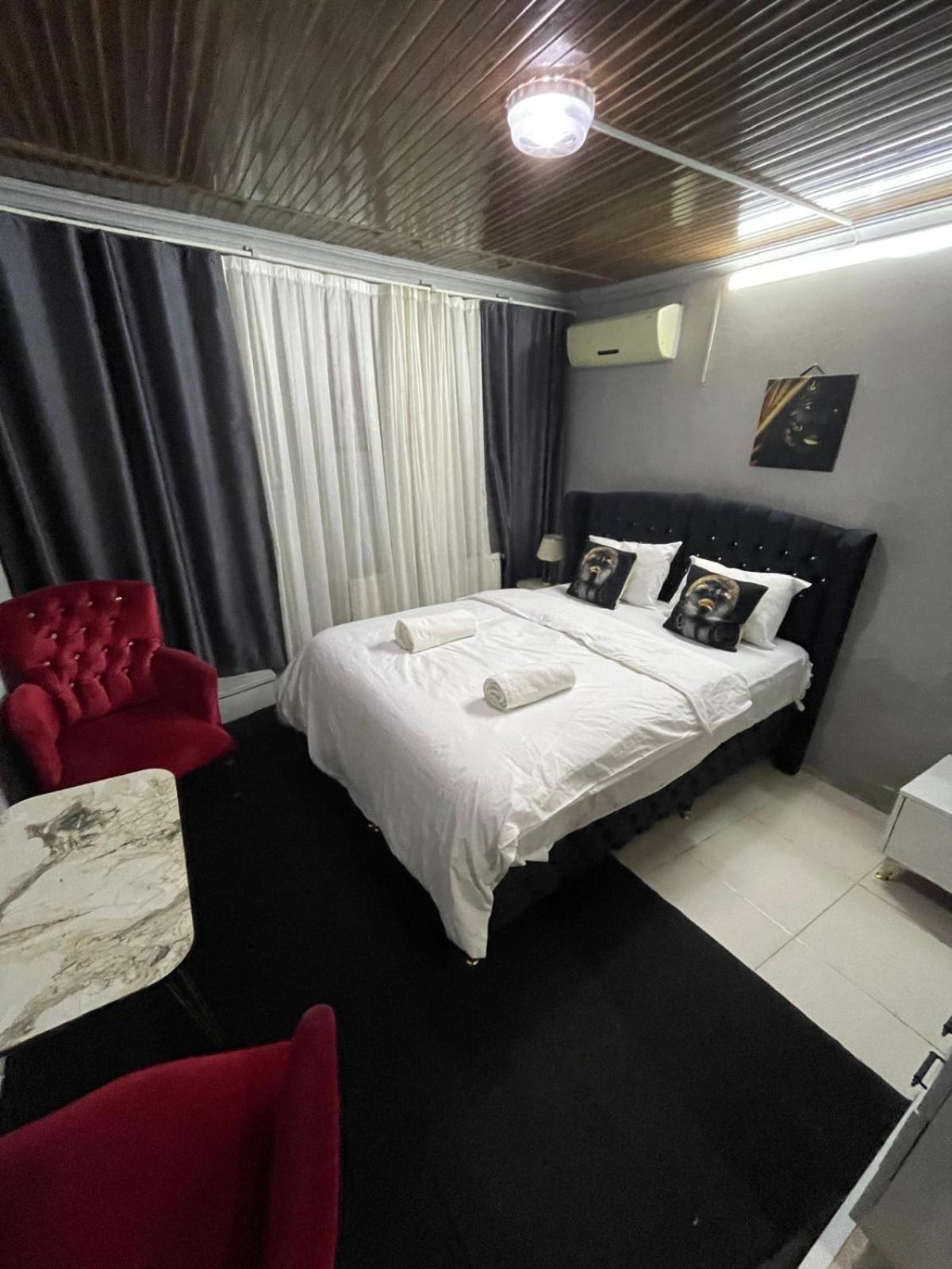 Nefti Red Suite Istanbul Exteriör bild